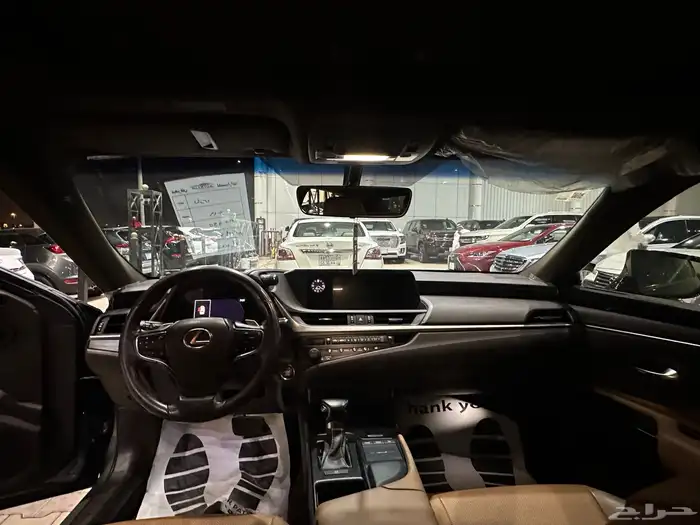 لكزس ES 350 موديل 2019 استاندر 12