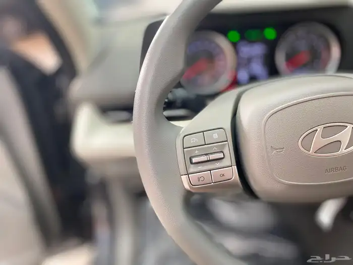 اكسنت فليت 2026 28