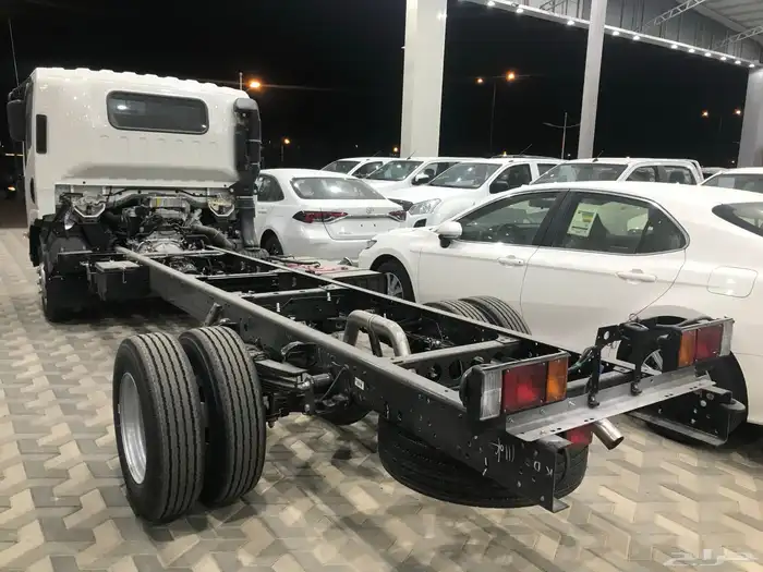 ايسوزو دينا 5 طن 2025 شاص 4.95 متر ( بسعر مميز ) 2