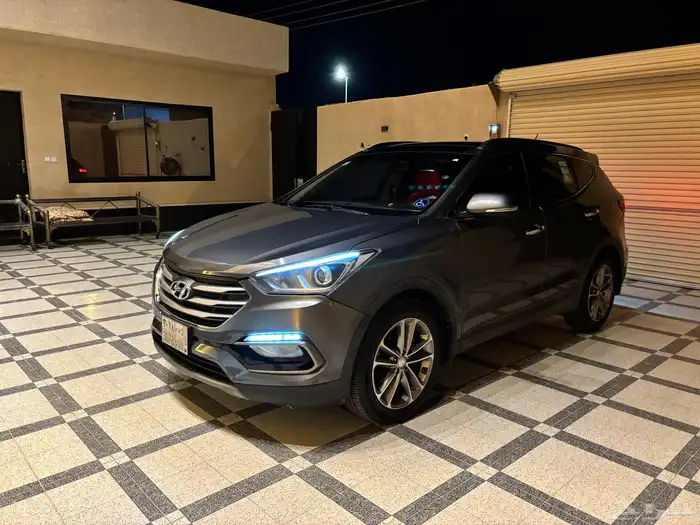 لبيع سنتافي 2018 فل كامل 6سرندل دبل بنزين 0