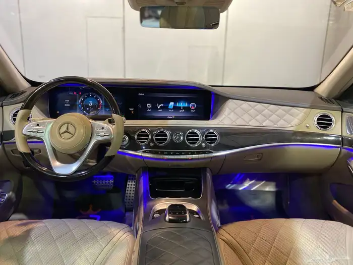 مرسيدس S560 2018 بحاله نظيفه جدا 7