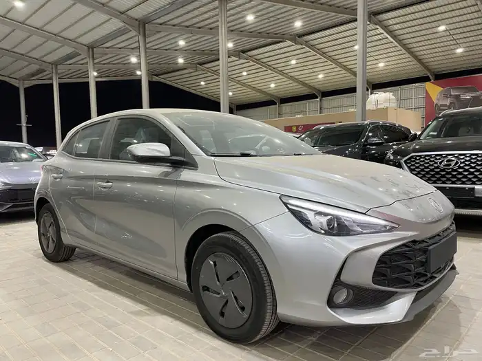ام جي 2025 3استاندر سعودي(بنزين)1.5L 4