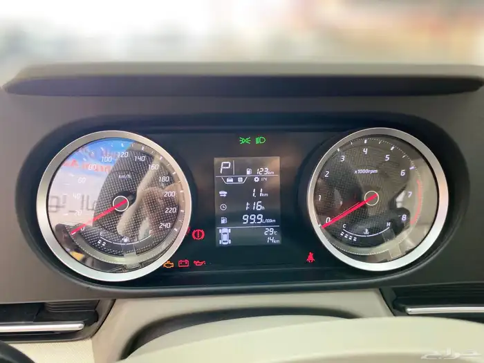 اكسنت فليت 2026 10