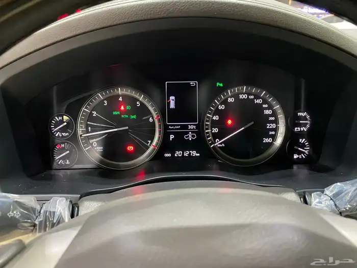 لكزس LX 570 المديل 2018 العدد 201 الف 12