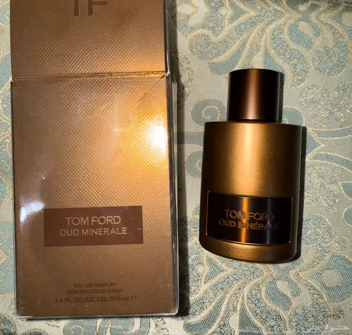 عطر توم فورد عود مينيرال 0