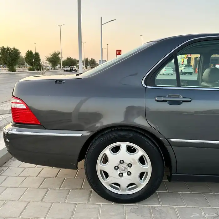هوندا ليجيند النادرة 6