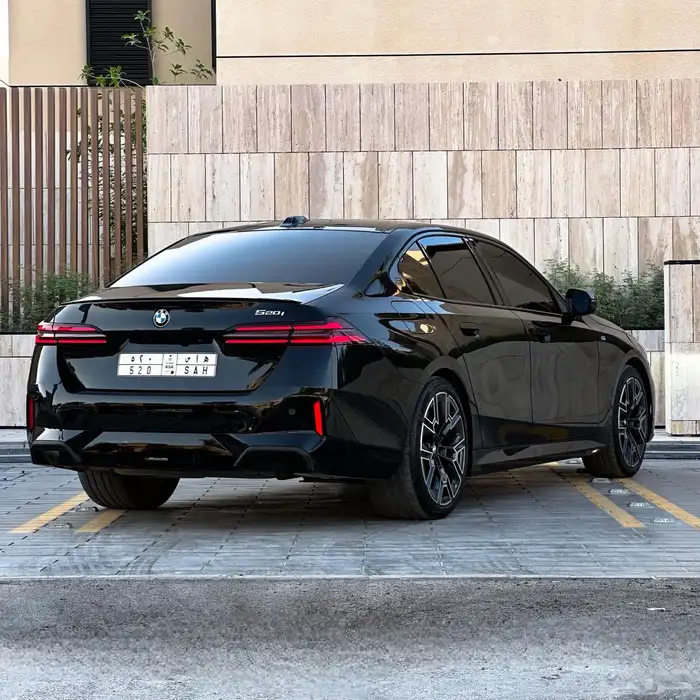 بي ام دبليو 520i M kit 2025 2
