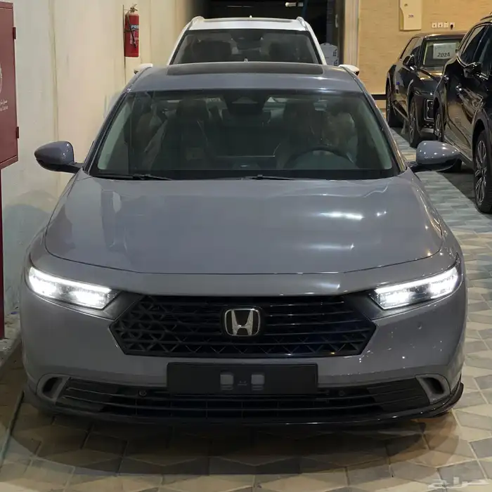 هوندا اكورد نص فل اسمنتي بسعر 126000 شامل الضريبه 1