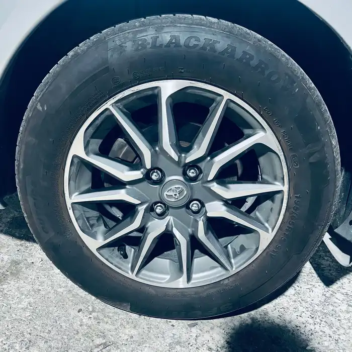 جنوط يارس 2024 مع الكفرات 0