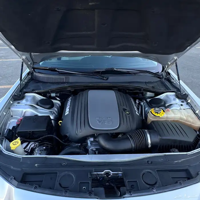 للبيع كرايسلر موديل 2021 V8 5.7 13