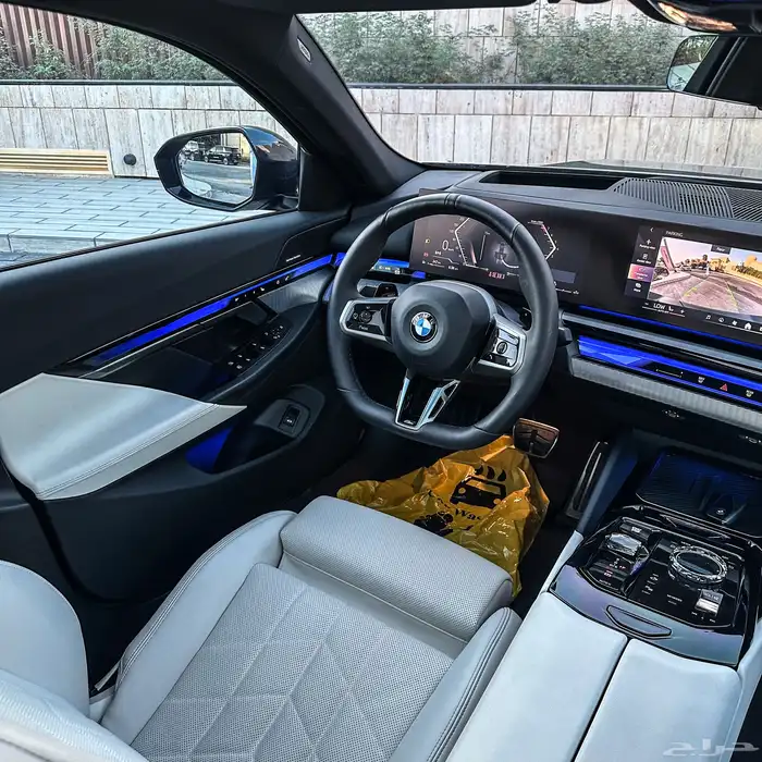 بي ام دبليو 520i M kit 2025 23