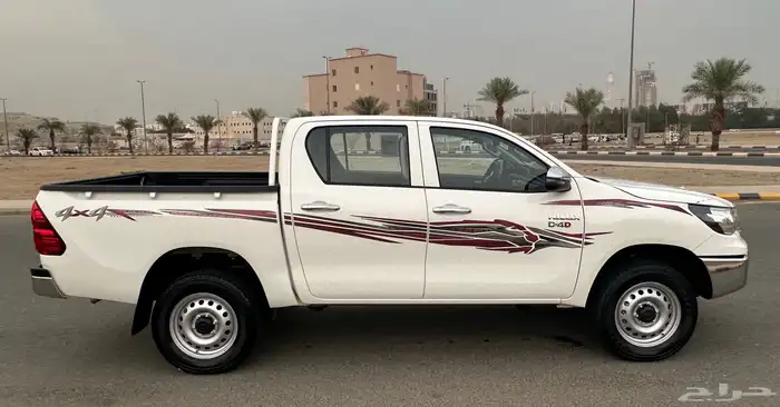 هايلوكس 2024 غمارتين GL2 دبل ديزل ( سلق ) شبه الجديد 3