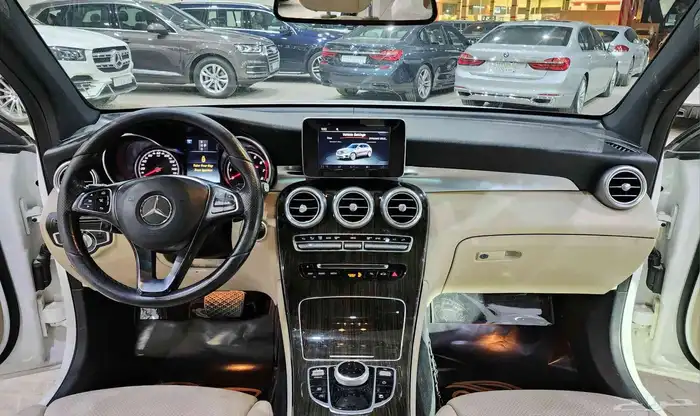 مرسيدس GLC250 2017 8
