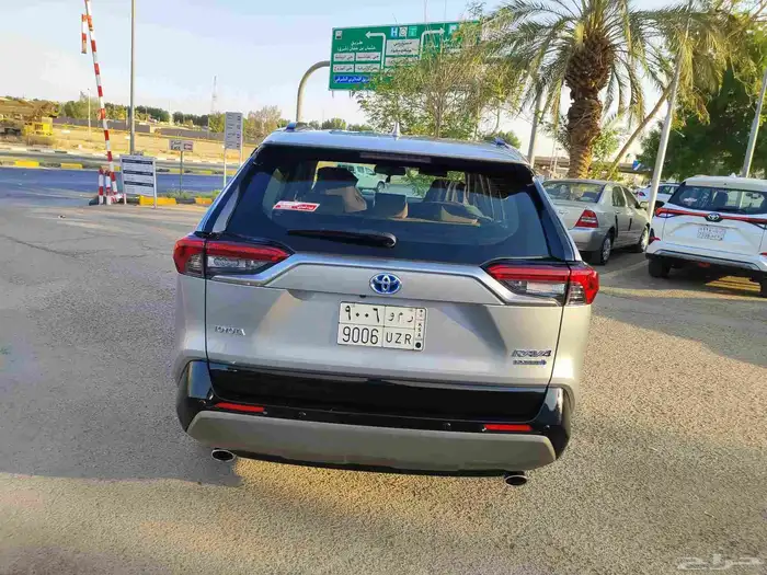 عرض خاص فرصه لن تتكرر RAV4 XLE hyprid 2