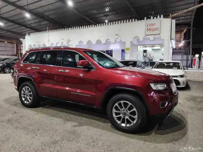 جيب شروكي لمتد 2015 V8 2