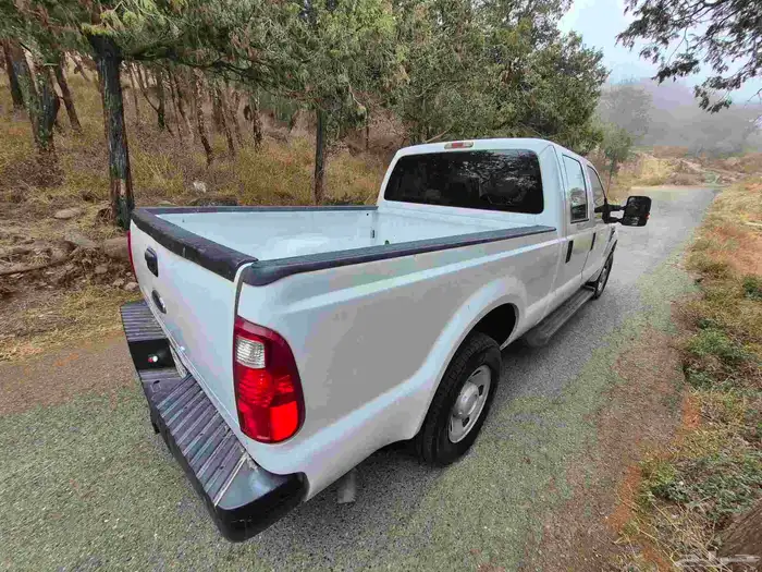 F350 super duty 2010 XL 9