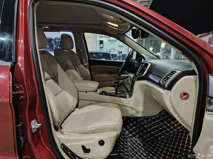 جيب شروكي لمتد 2015 V8 10