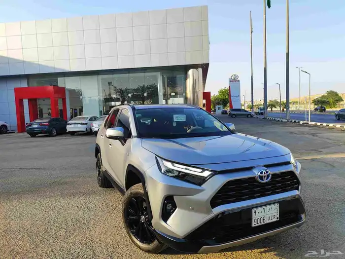 عرض خاص فرصه لن تتكرر RAV4 XLE hyprid 4