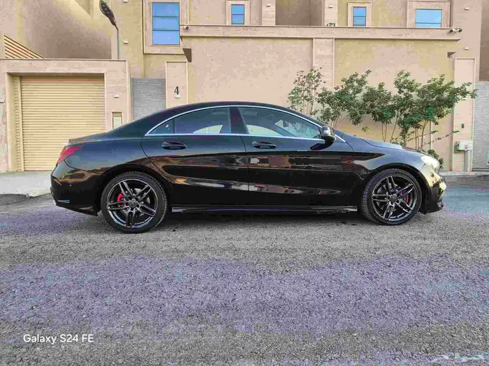للبيع مرسيدس CLA250 موديل 2017 جفالي 4