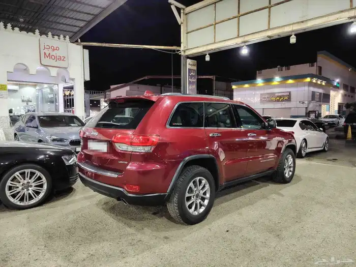 جيب شروكي لمتد 2015 V8 5