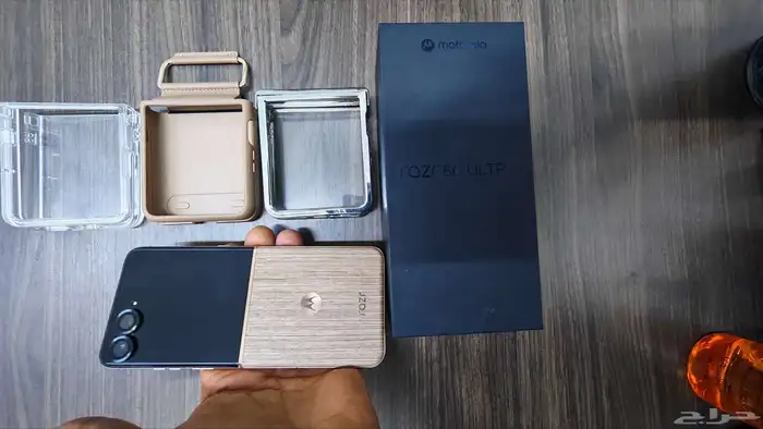 موتورلا رايزر 60 الترا  Motorola razr 10