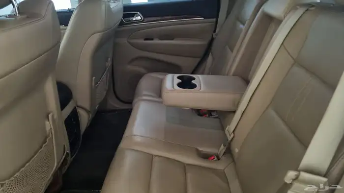 جيب جراند شيروكي بودي بلد نظيف جدا 2011 5