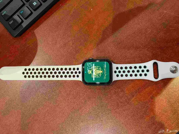 ساعة Apple watch 5 اصدار نايك 0