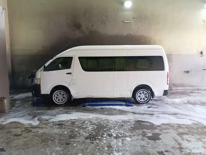 تايوتا باص ركاب 9