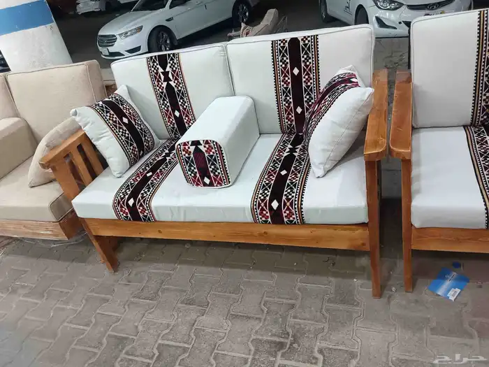 جلسات تراثيه جلسات للبر كراسي حديد. وخشب 5