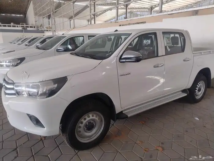 Toyota Hilux petrol automatic 2025 0
