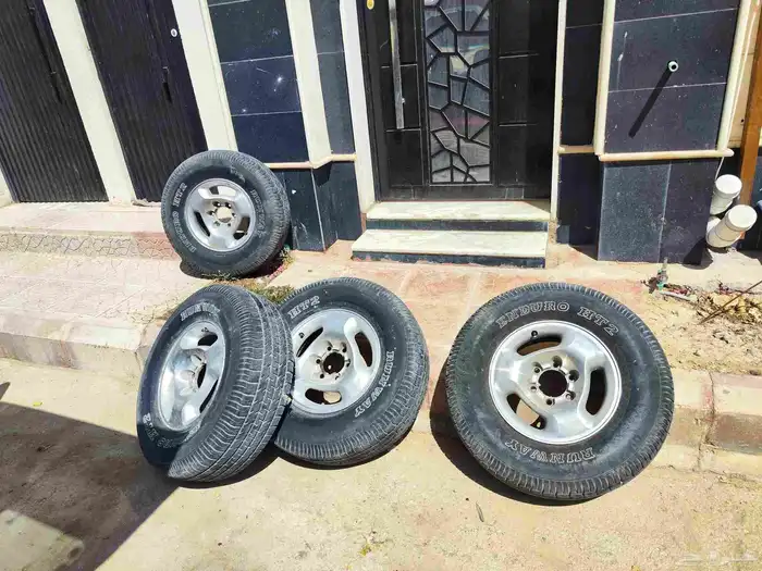 جنوط نيسان باثفندر 98 مع كفرات مستعملة 0
