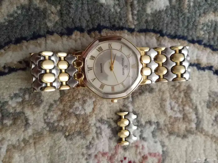 ساعة سويسرية 1