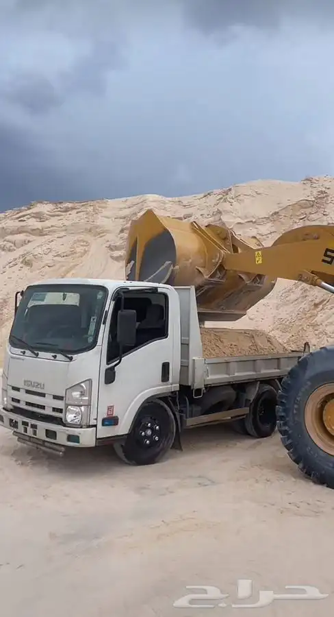 قلاب لجميع الشغل المشاوير جاهز اتصل 0