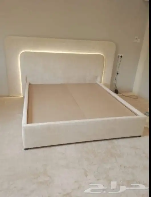 سرير أنيق بتصميم عصري وجودة عالية  خامات ممتازة ومتانة قوية. 5