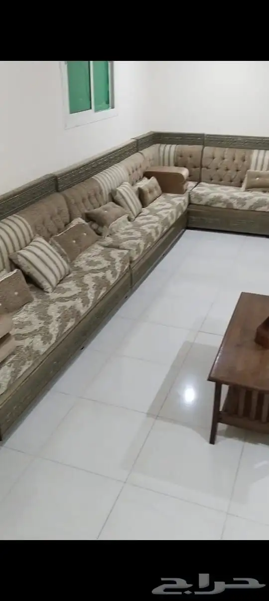 مجلس مغربي للبيع السعر 200 1