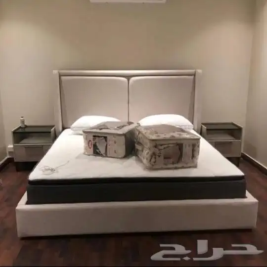 سرير أنيق بتصميم عصري وجودة عالية  خامات ممتازة ومتانة قوية. 2