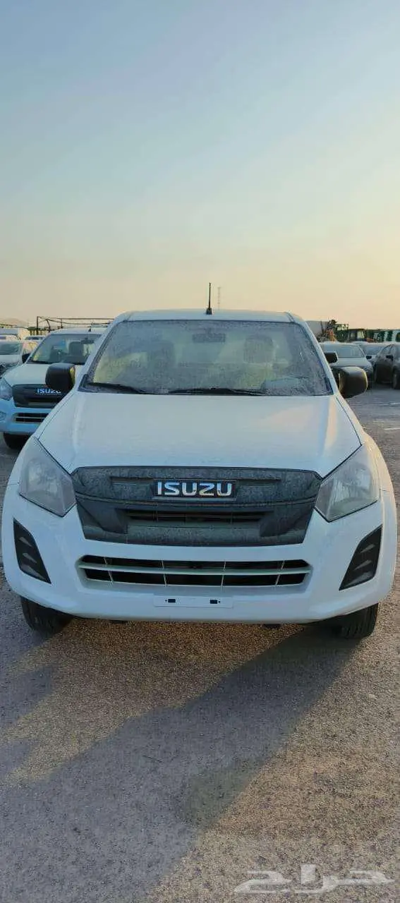 ايسوزو بكب غمارتين ستاندر بدون دبل 1.9 150حصان زجاج كهرباء 0