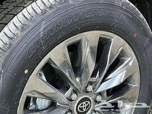 تويوتا لاندكروزر GXR4 بنزين 2025 . 2