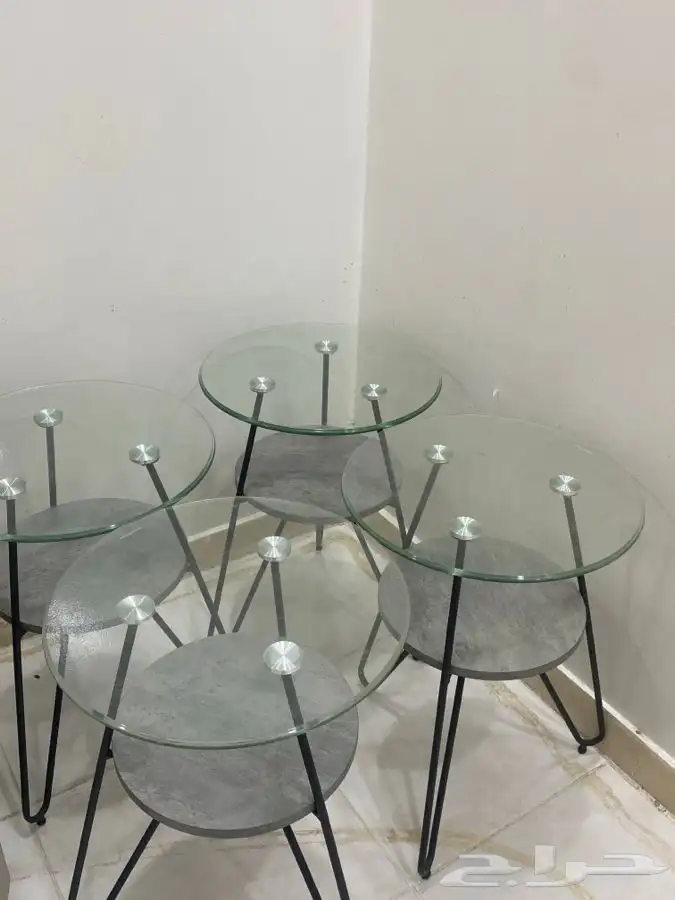 طاولات خدمه 4 وطاوله كبيره نفس الشكل 0