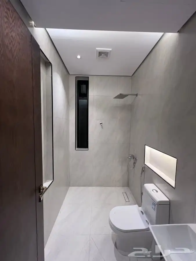 فلل روف ارضي و علوي تمليك حي الاخضر. 8