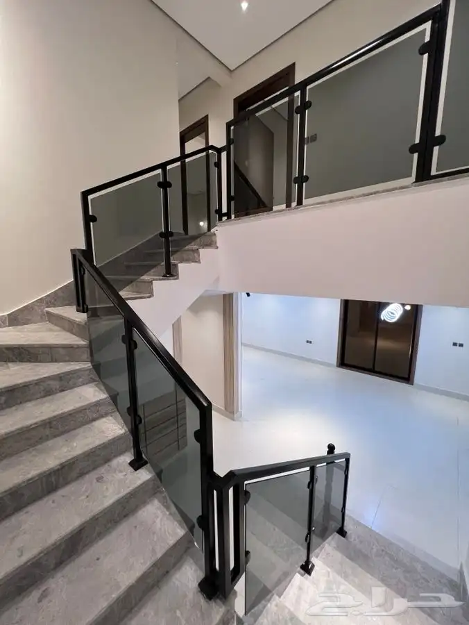 فلل روف ارضي و علوي تمليك حي الاخضر. 4