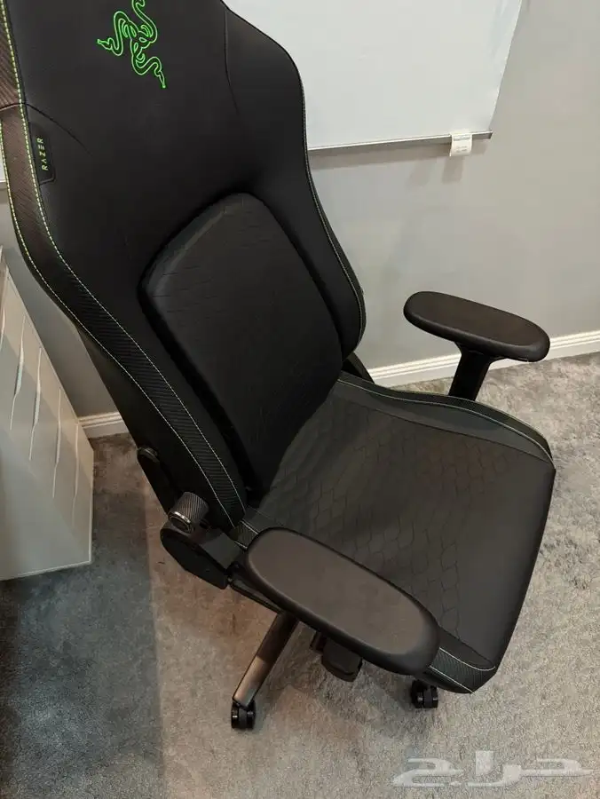 كرسي قيمنق Gaming chair ريزر 8