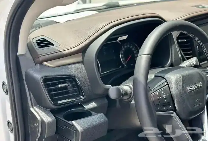 ايسوزو جيب MUX 2024. فل كامل دبل وارد العيسي 11