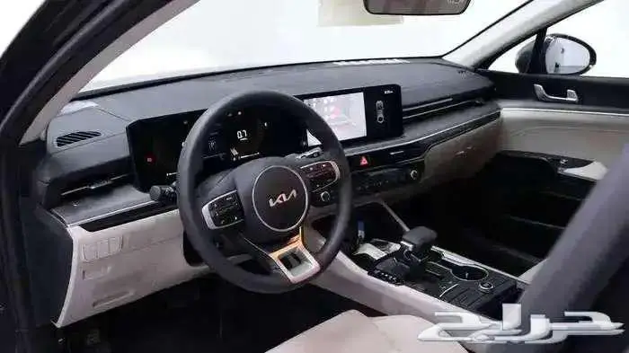 كيا K5 استندر المطور 2025 7