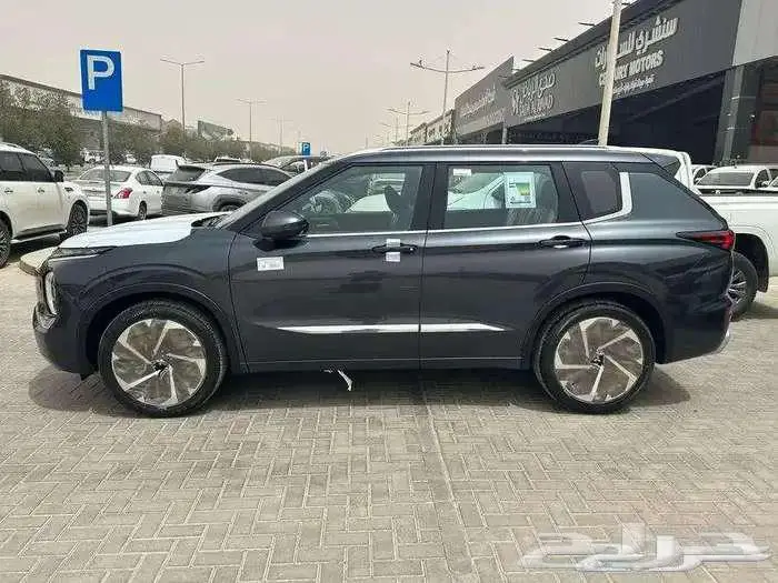 ميتسوبيشي اوتلاندر فل كامل ونص 2025 سعودي نقد وتقسيط 5