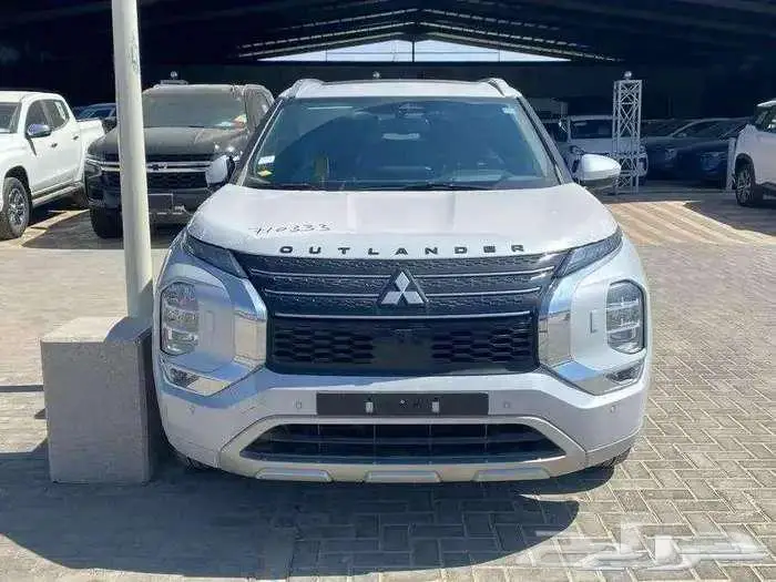 ميتسوبيشي اوتلاندر فل كامل ونص 2025 سعودي نقد وتقسيط 2