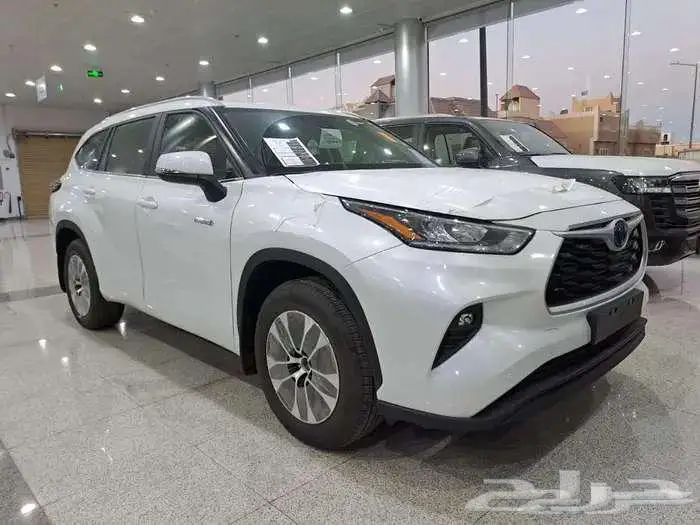 هايلندر جي ال إي 2.5 هايبرد 4 4 اتوماتيك (أبيض  2025) 6