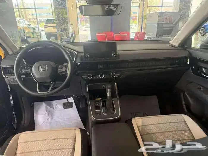 هوندا CRV استاندر موديل 2025 عرض حصري 8