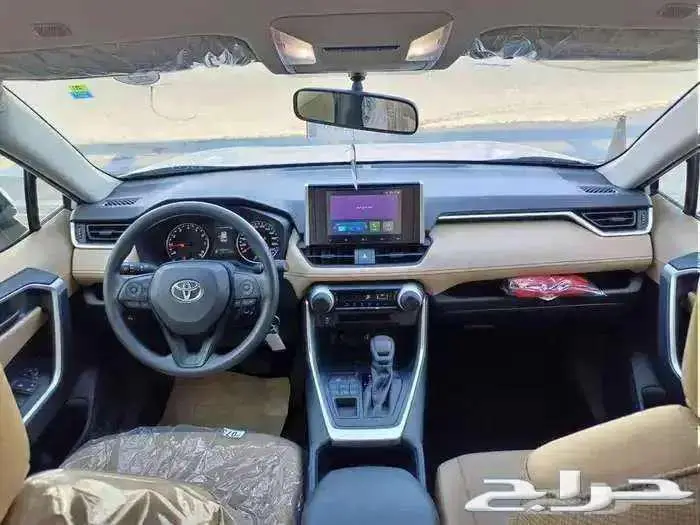 تويوتا راف فور ستاندر دبل 2025 عبد اللطيف جميل 10