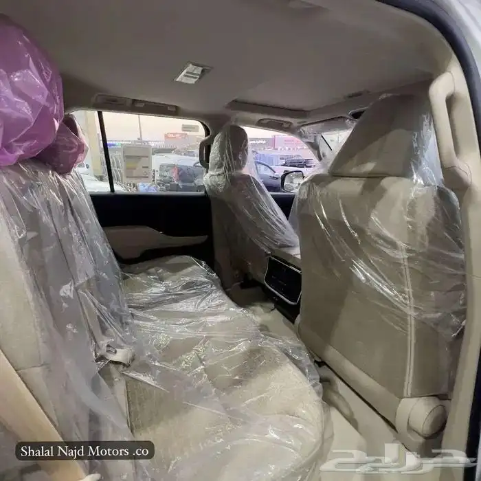 لاندكروزر GXR2 2025 3
